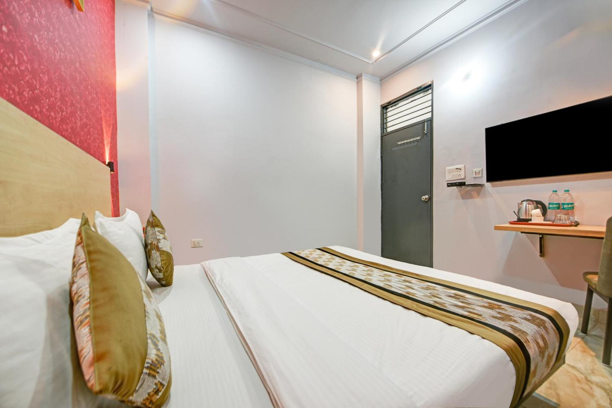 Royal Spark Inn1 - Medicity Gurugram, Near Medanta Hospital Gurgáon Pokoj fotografie