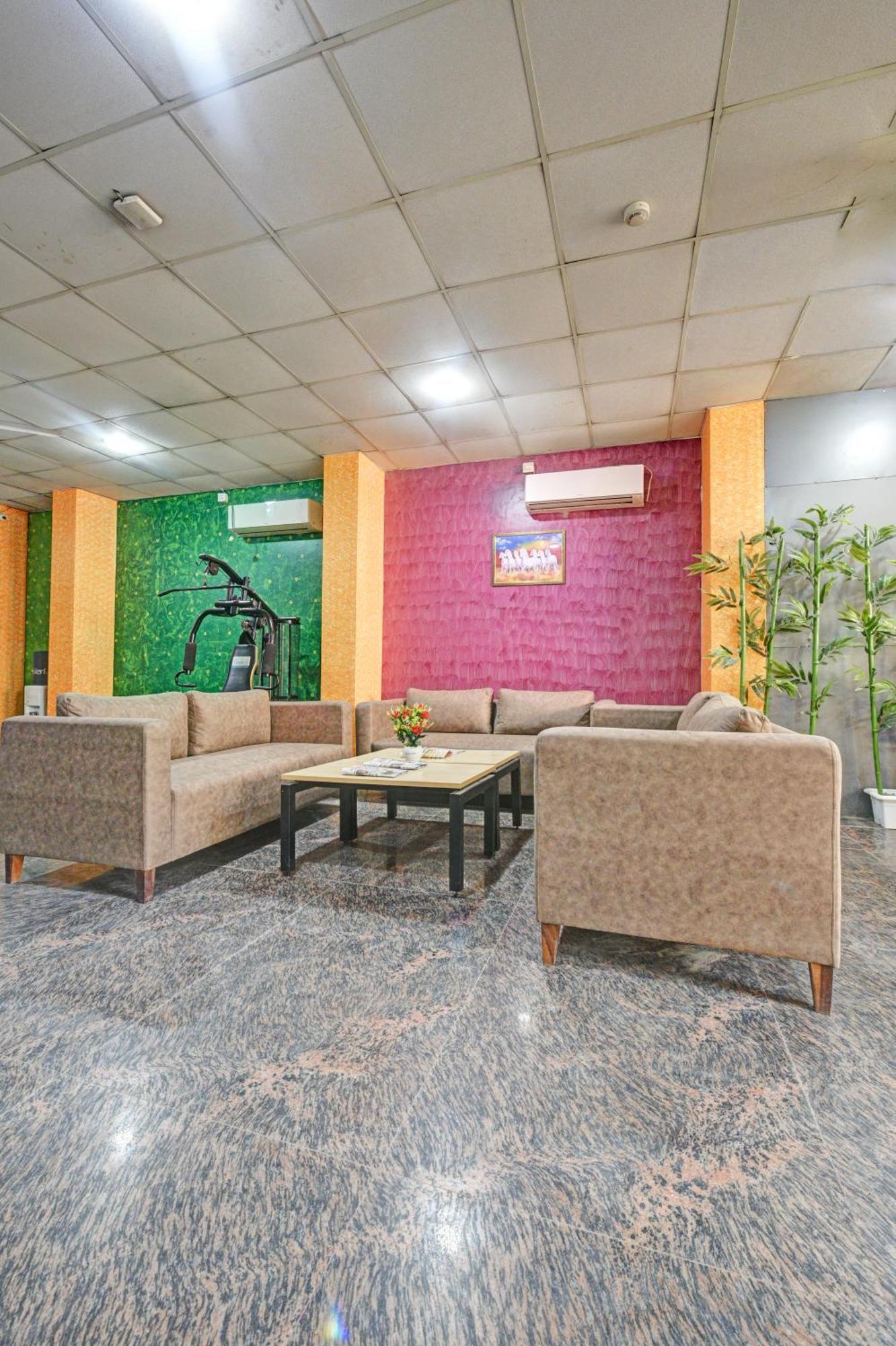 Royal Spark Inn1 - Medicity Gurugram, Near Medanta Hospital Gurgáon Exteriér fotografie